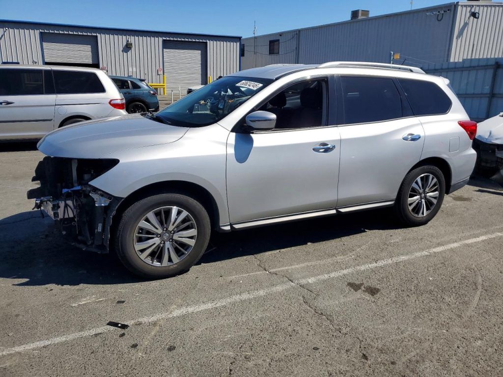 2017 NISSAN PATHFINDER