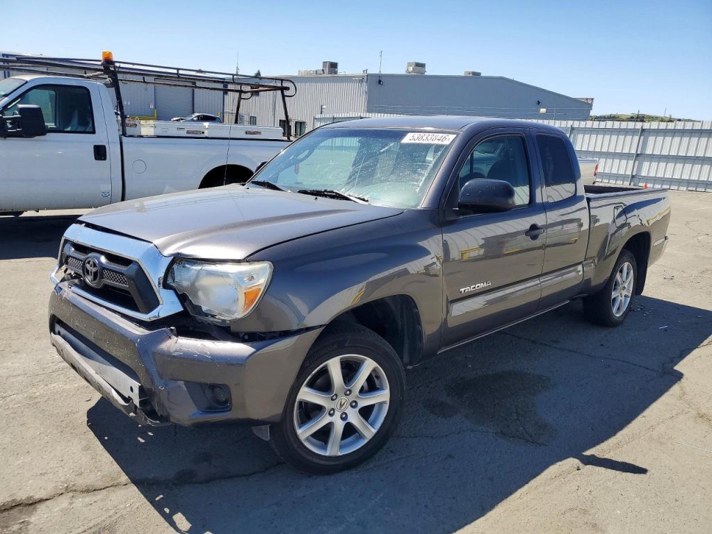 2013 TOYOTA TACOMA