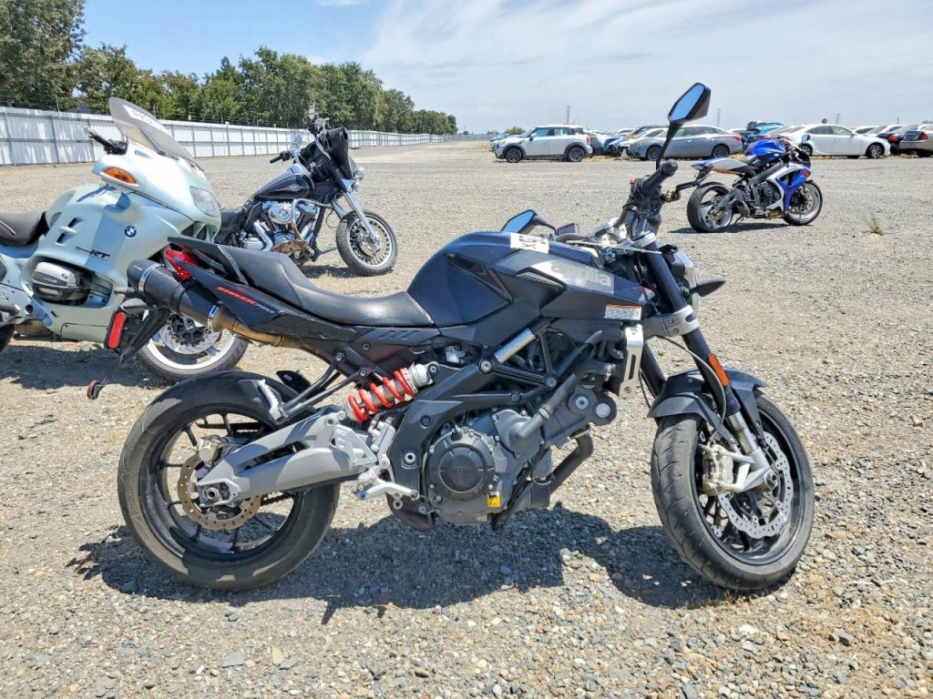 2016 APRILIA SHIVER