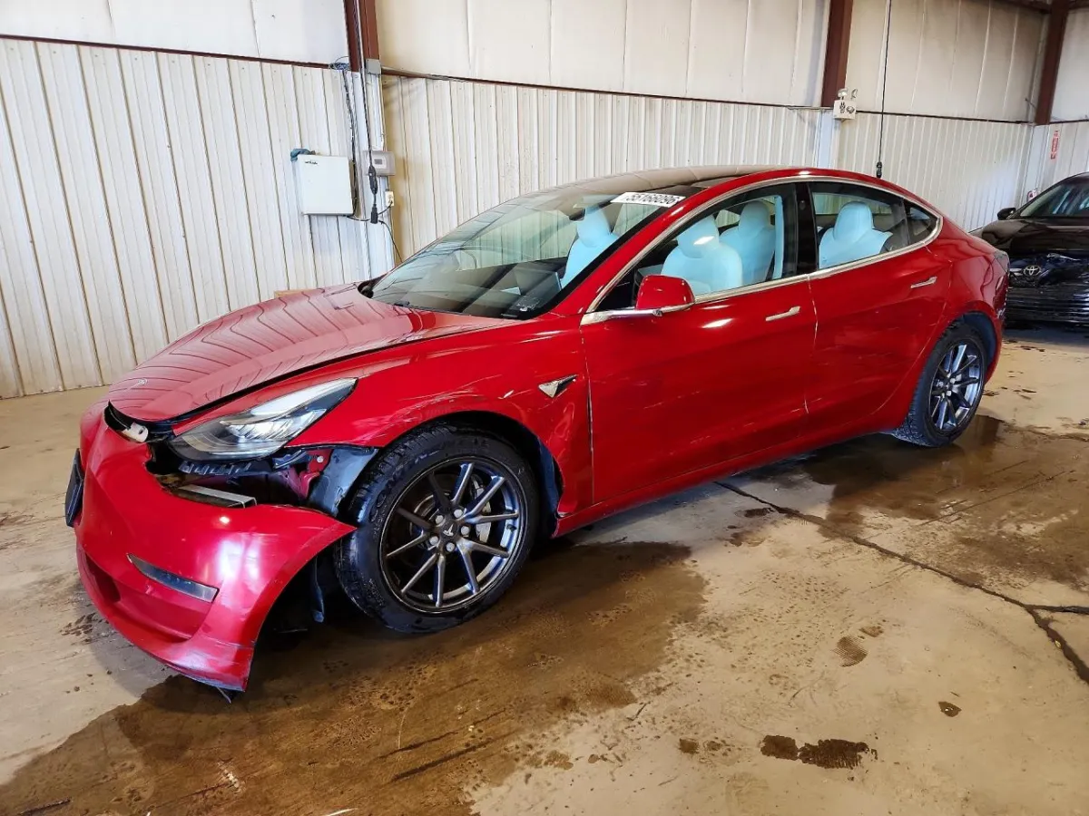 2018 TESLA MODEL 3