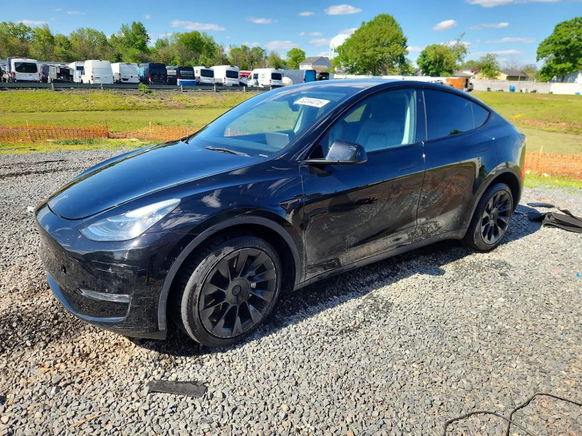 2023 TESLA MODEL Y